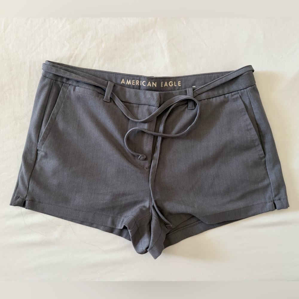American Eagle Low rise Mini-short size 4